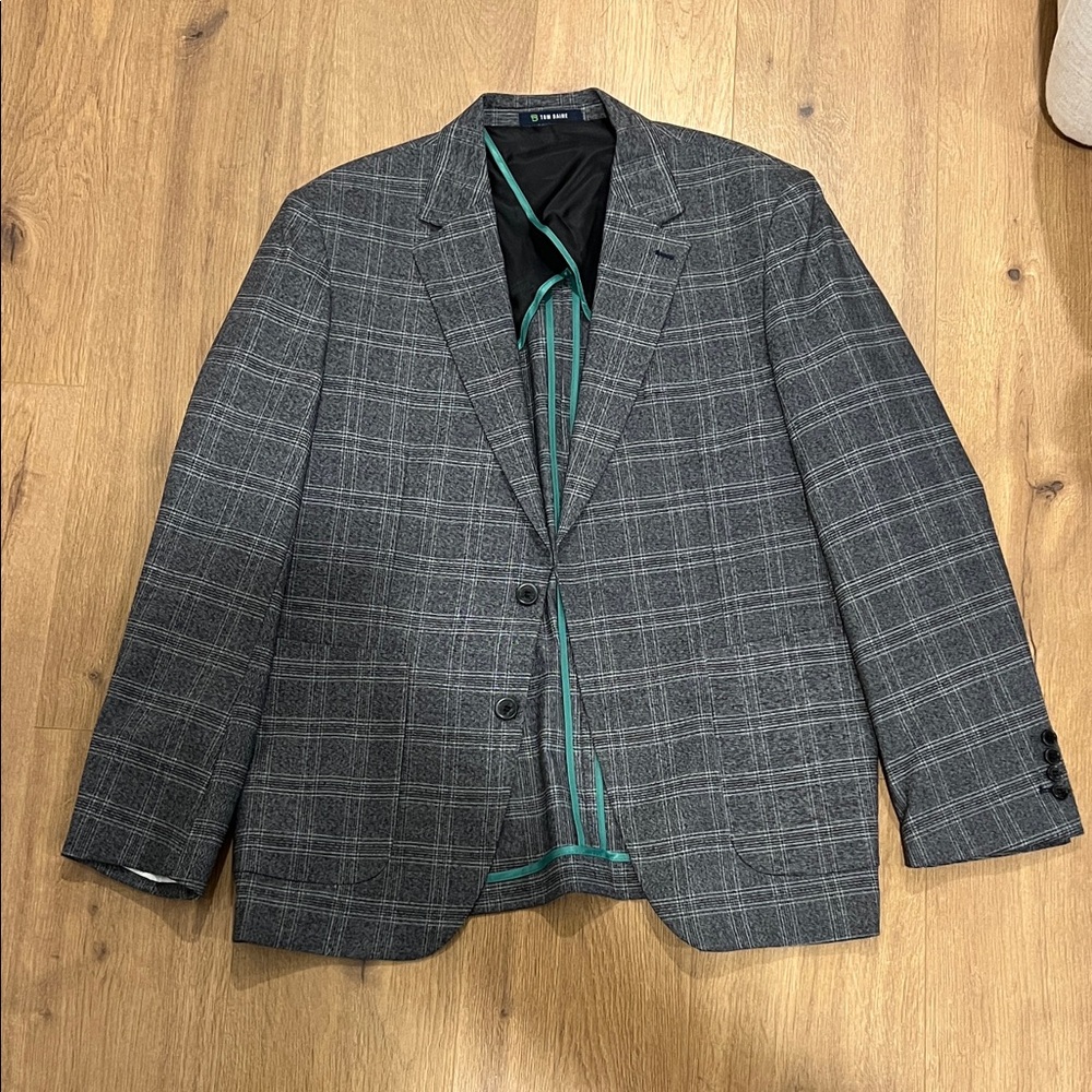 Elegant Gray Plaid Men's Blazer